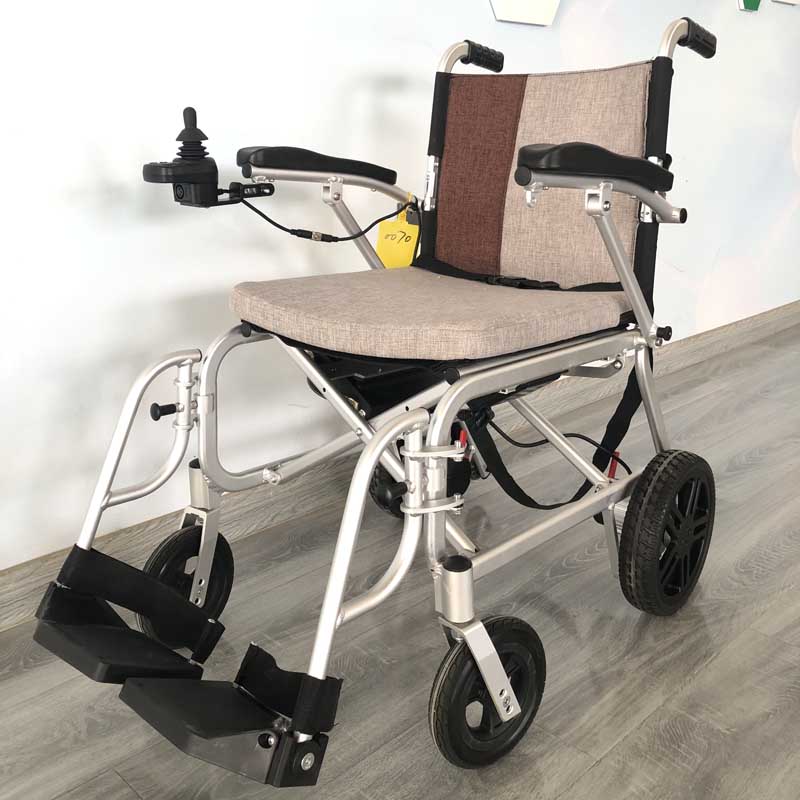 hafif katlanabilir motorlu tekerlekli sandalye