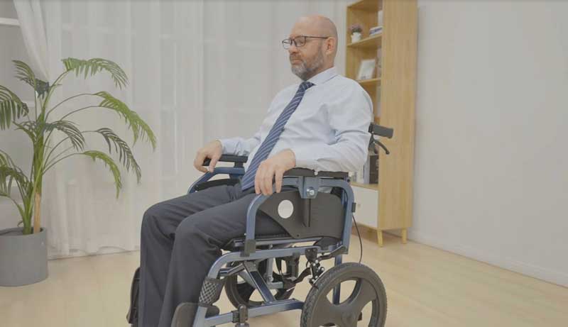 tekerlekli sandalye arabası