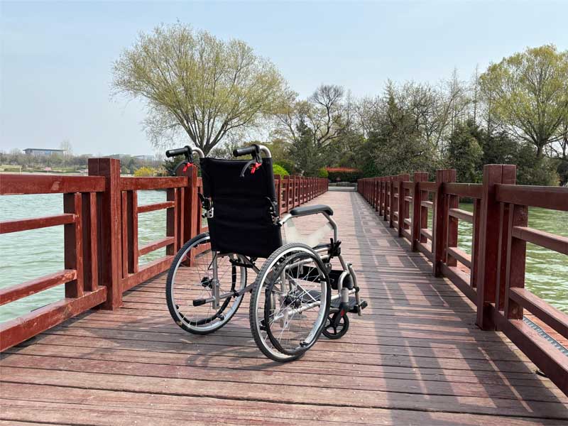 tekerlekli sandalye ayak desteği