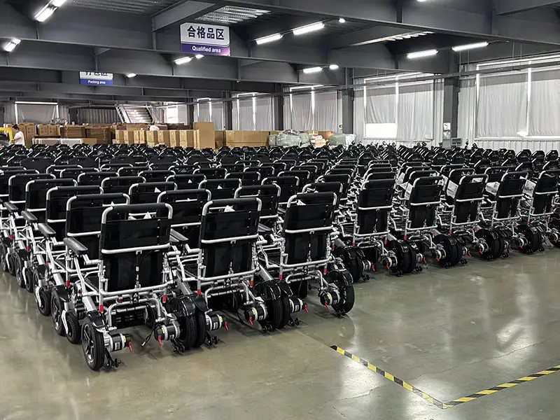 hafif elektrikli tekerlekli sandalye